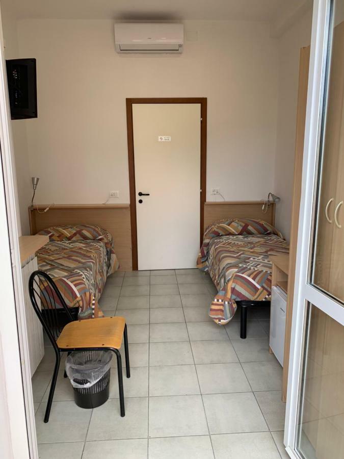 Zweibettzimmer mit Terrasse